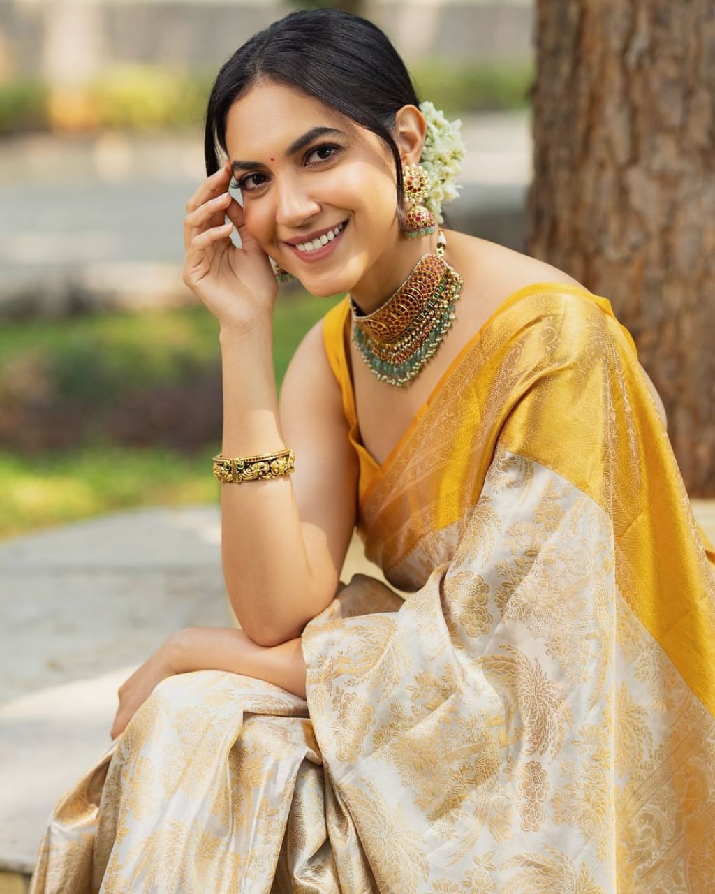 "Luxury Meets Comfort: Soft Lichi Silk Sarees"